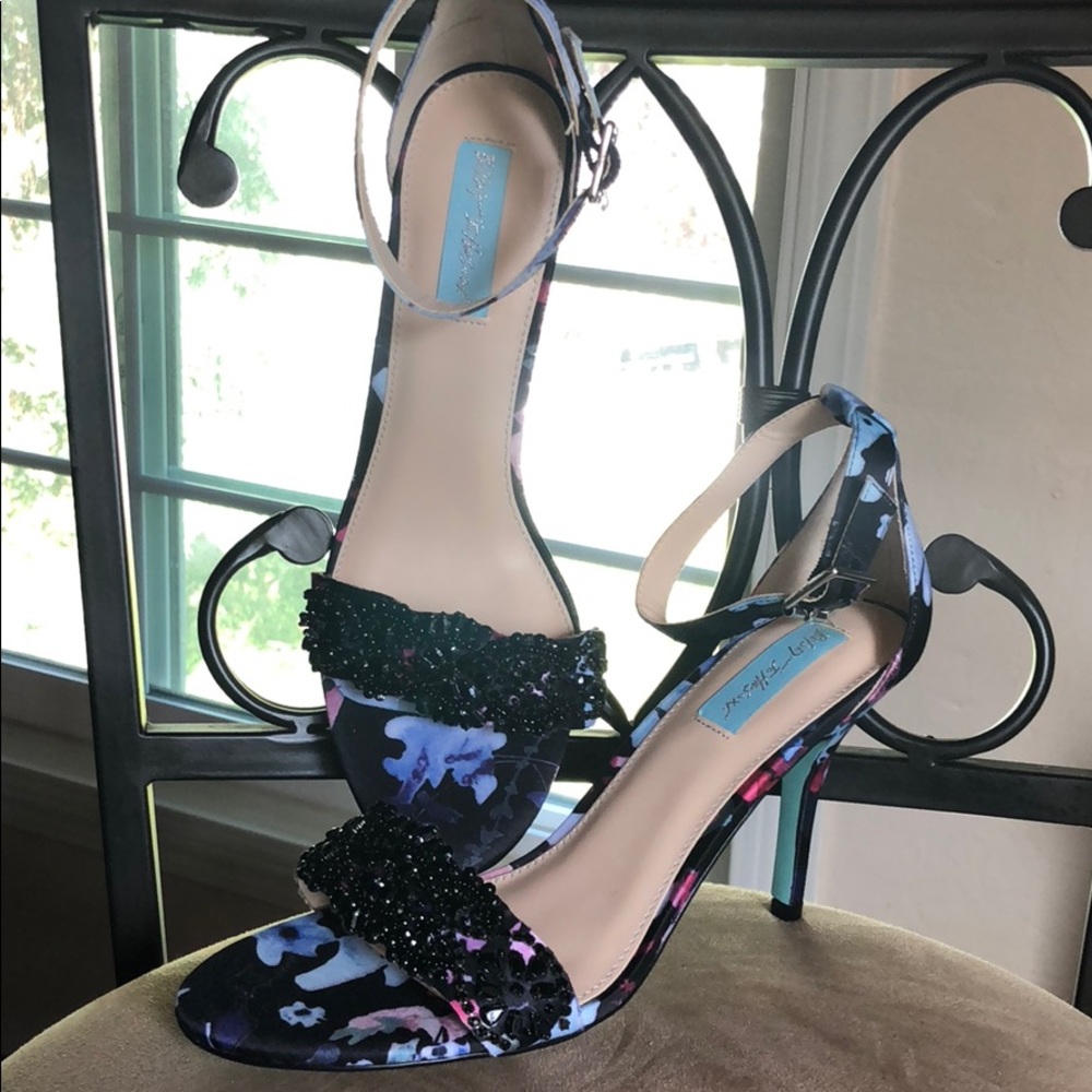 Beautiful New BJ floral satin heels wankle strap10